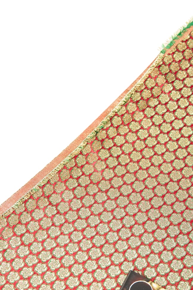 〔1m切り売り〕インドの伝統模様布 ピンク＆グリーンフラワー〔幅約110cm〕 4 - 端の部分の処理になります。