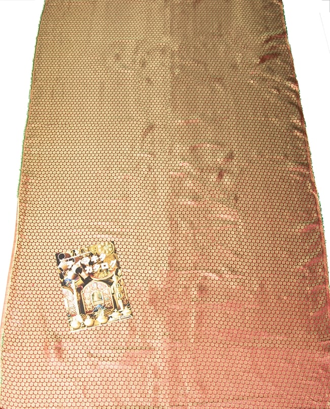 〔1m切り売り〕インドの伝統模様布 ピンク＆グリーンフラワー〔幅約110cm〕 7 - A４冊子と比較撮影しました。これくらいのサイズ感になります。
