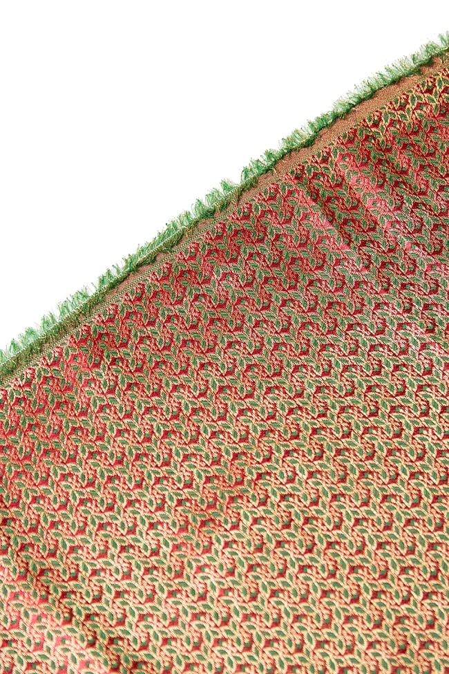 〔1m切り売り〕インドの伝統模様布 ピンク＆唐草〔幅約114cm〕 4 - 端の部分の処理になります。