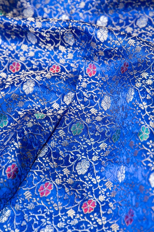〔1m切り売り〕インドの伝統模様布 スパークリングオーシャン〔幅約117cm〕 3 - 接写での撮影になります。