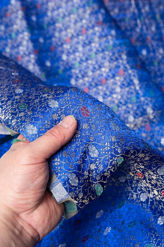 〔1m切り売り〕インドの伝統模様布 スパークリングオーシャン〔幅約117cm〕 5 - 薄手の布地です。