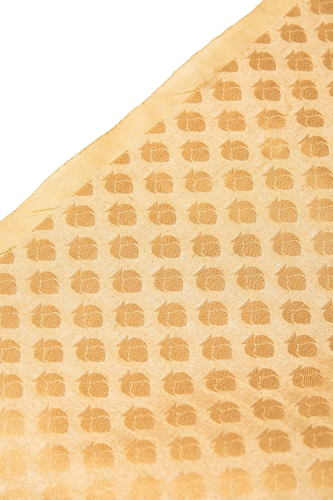 〔1m切り売り〕インドの伝統模様布 シャイニングイエロー〔幅約112cm〕 4 - 端の部分の処理になります。