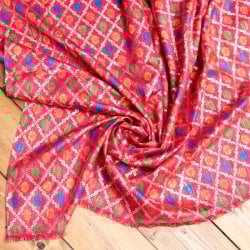 〔1m単位切り売り〕インドの伝統模様布〔幅約110cm〕 赤系の商品写真