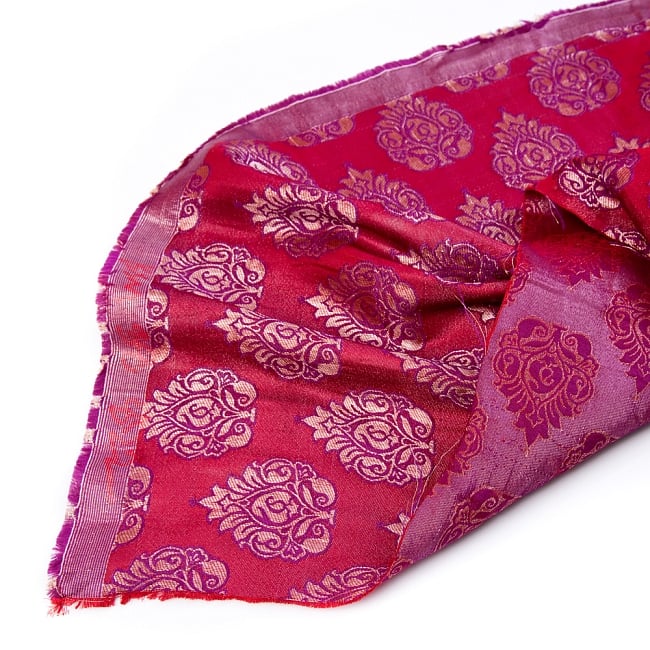 〔1m切り売り〕インドの伝統模様布〔幅約117cm〕 - レッド×パープル 5 - フチの写真です