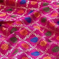 〔1m切り売り〕インドの伝統模様布〔幅約110cm〕 - マゼンタの商品写真