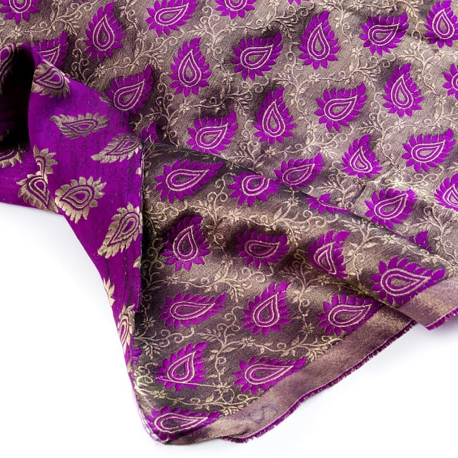 〔1m切り売り〕インドの伝統模様布〔幅約122cm〕 - パープル 5 - フチの写真です