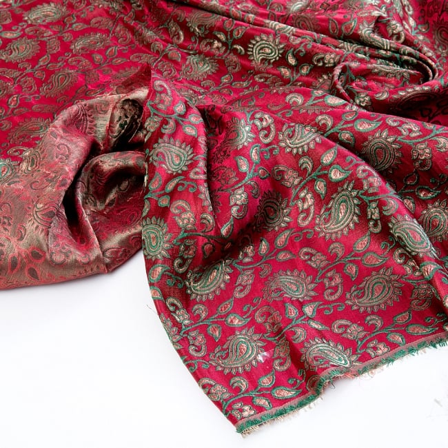 〔1m切り売り〕インドの伝統模様布〔幅約110cm〕 - レッド×グリーン 5 - フチの写真です