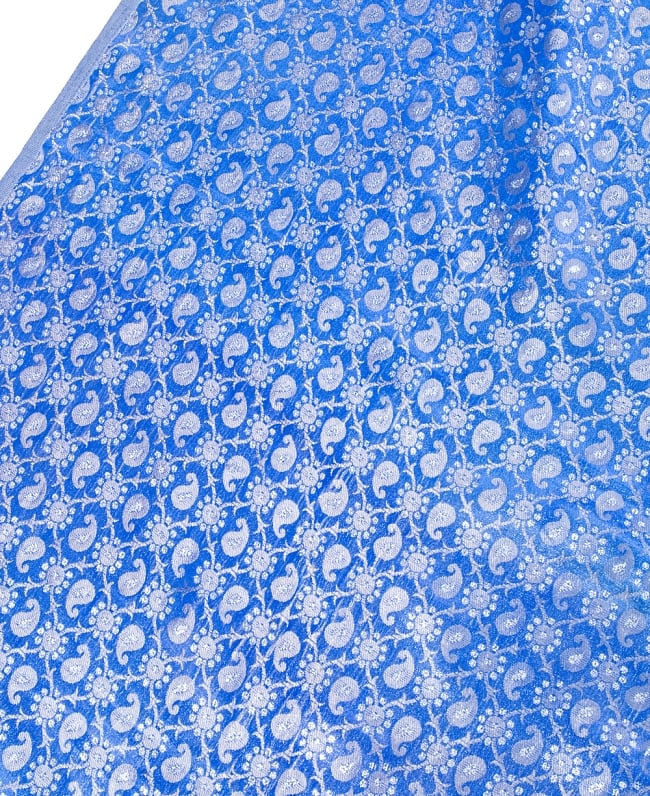 〔1m切り売り〕インドの伝統模様布〔幅約119cm〕 - 青紫 3 - 拡大写真です。独特な雰囲気があります。