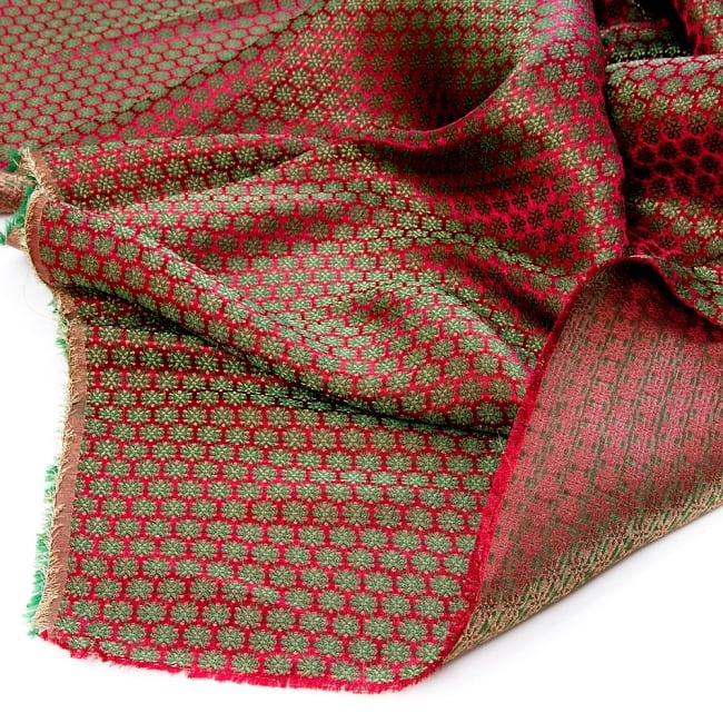 〔1m切り売り〕インドの伝統模様布〔幅約120cm〕 - 真紅 5 - フチの写真です
