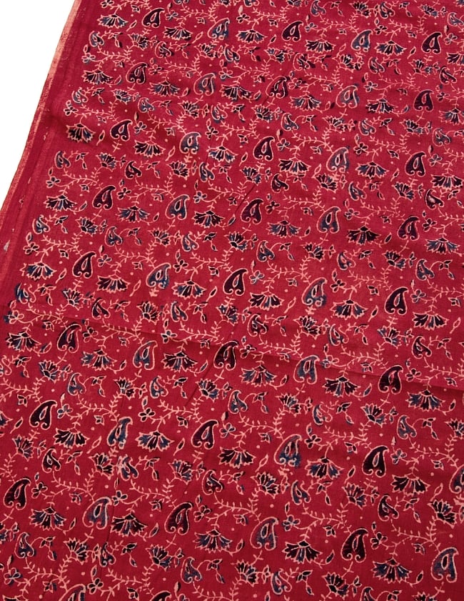 〔1m切り売り〕伝統息づく南インドから　昔ながらの木版染め更紗模様布〔118cm〕 - えんじ 2 - とても素敵な雰囲気です