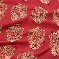 〔1m切り売り〕伝統息づく南インドから　昔ながらの木版染めピーコック柄布〔115cm〕 - えんじの商品写真
