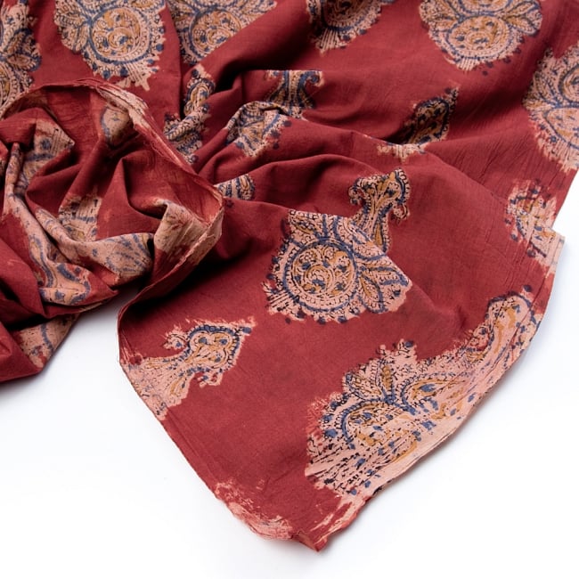 〔1m切り売り〕伝統息づく南インドから　昔ながらの木版染め更紗模様布〔114cm〕 - えんじ 4 - 縁の写真です