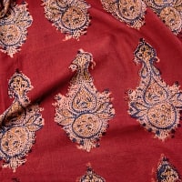〔1m切り売り〕伝統息づく南インドから　昔ながらの木版染め更紗模様布〔114cm〕 - えんじの商品写真