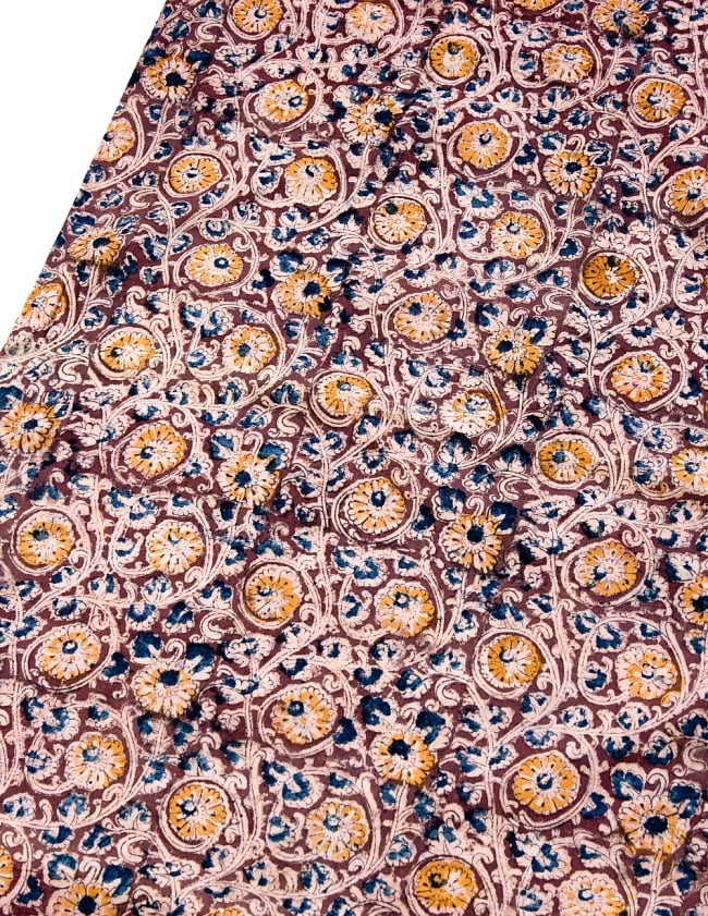 〔1m切り売り〕伝統息づく南インドから　昔ながらの木版染め更紗模様布〔113cm〕 - 茶色 2 - とても素敵な雰囲気です
