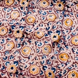 〔1m切り売り〕伝統息づく南インドから　昔ながらの木版染め更紗模様布〔113cm〕 - 茶色の商品写真