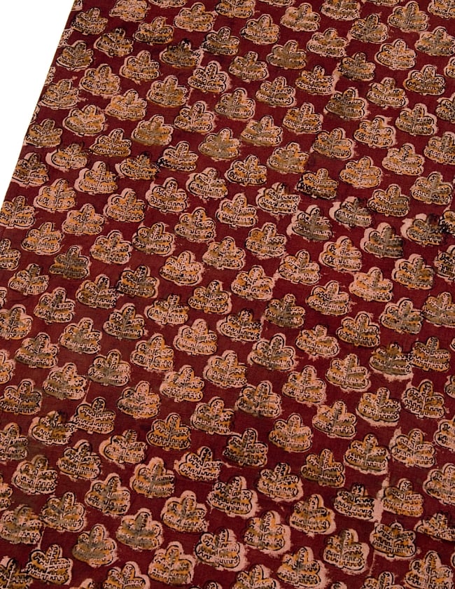 〔1m切り売り〕伝統息づく南インドから　昔ながらの木版染め葉柄布〔115cm〕 - 赤茶 2 - とても素敵な雰囲気です