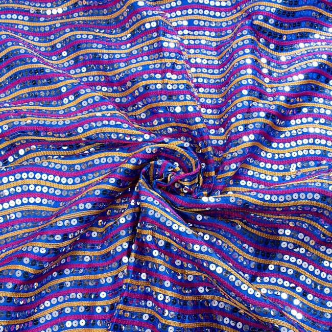 〔1m切り売り〕インドのスパンコールクロス布〔112cm〕 - 青紫 4 - 布をくるりと渦のようにしてみたところです。