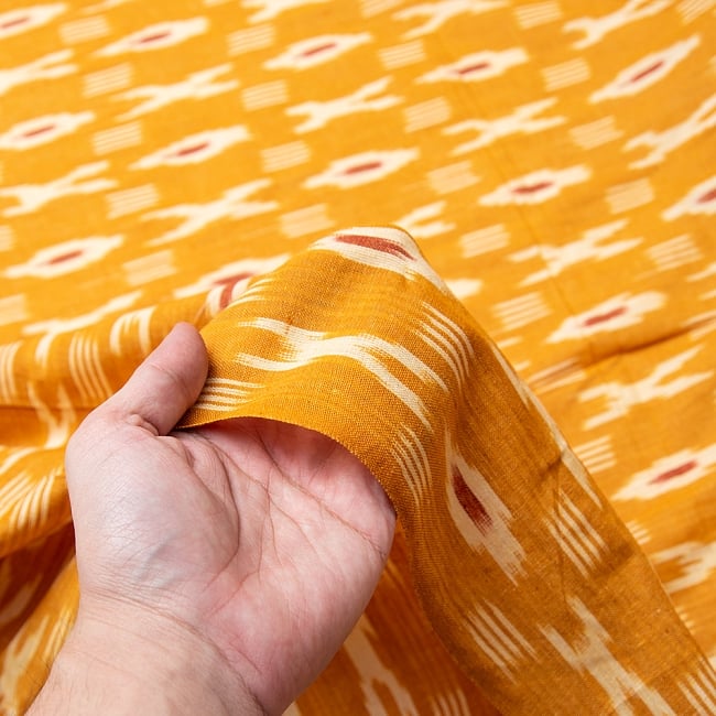 〔1m切り売り〕インドの絣織り布 - 幅約110cm 5 - 薄手の生地です。