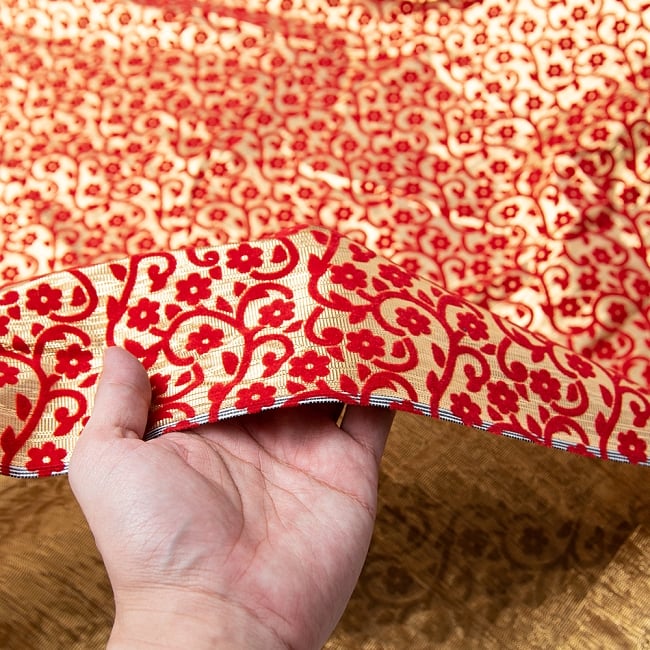 〔1m切り売り〕インドの伝統模様布 - 幅約104cm 5 - 薄手の生地です。
