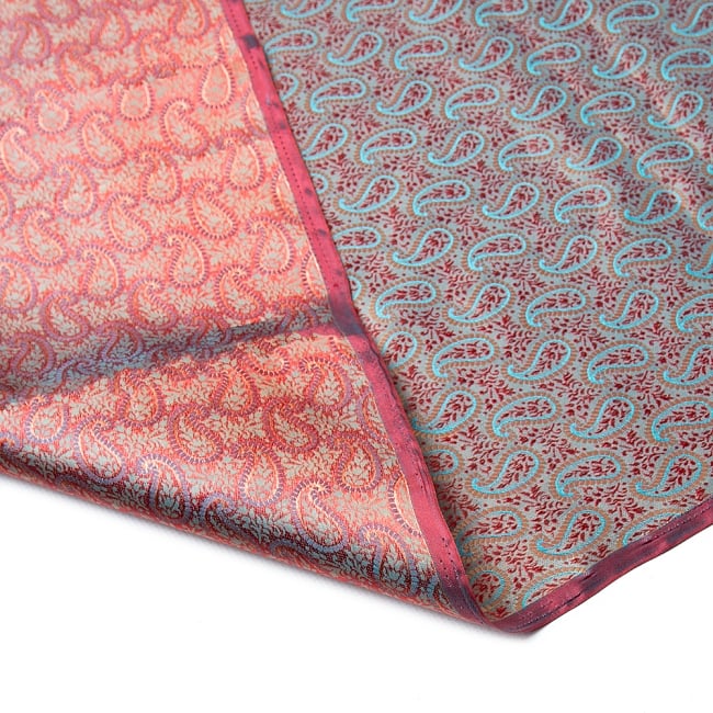 〔1m切り売り〕インドの伝統模様布〔幅約112cm〕 6 - 生地の拡大写真です