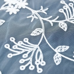〔50cm切り売り〕フラワー刺繍のメッシュ　シースルー生地布〔120cm〕 - ホワイト=D12〔116cm〕 - サブ2