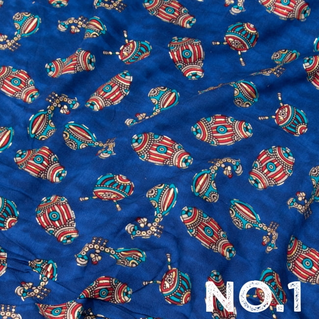 〔1m切り売り〕インドの伝統と不思議が融合　おもしろデザイン布〔108cm〕 - ラジャスタンの伝統楽器たち 9 - 【No.1】ブルー