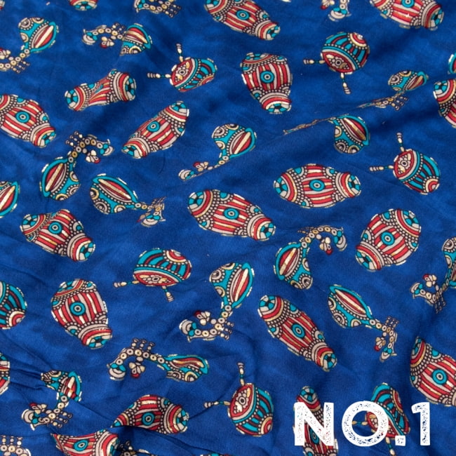 〔1m単位切り売り〕インドの伝統と不思議が融合 おもしろデザイン布〔108cm〕 - ラジャスタンの伝統楽器たち 9 - 【No.1】ブルー