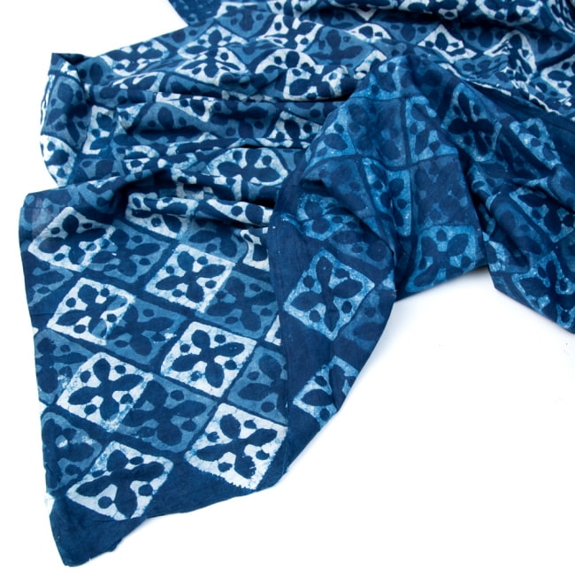 〔1m切り売り〕伝統息づく南インドから　昔ながらの木版インディゴ藍染布〔115cm〕 - 伝統模様 4 - 縁の写真です