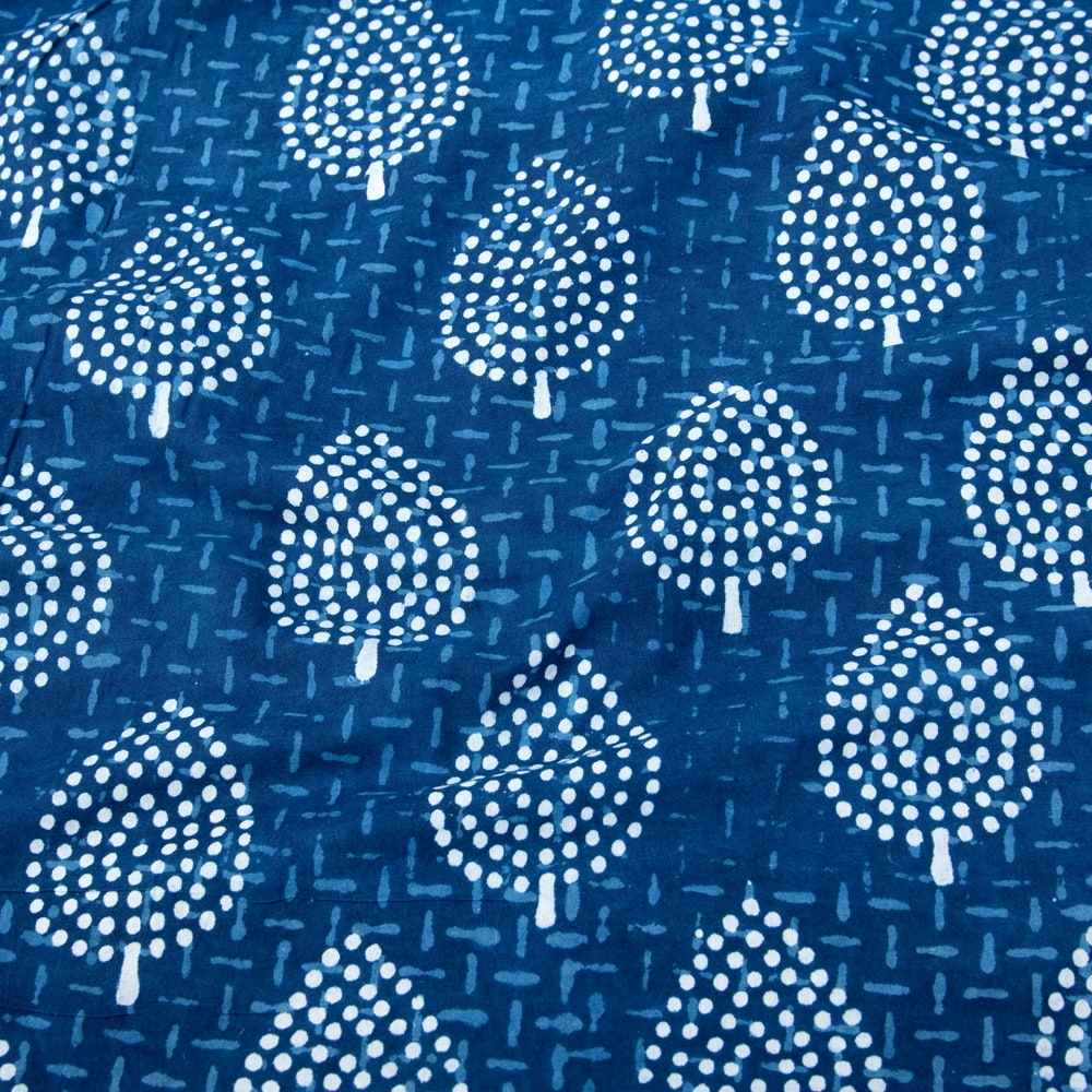 1m切り売り 伝統息づく南インドから 昔ながらの木版インディゴ藍染布 113cm 木模様 の通販 送料無料 Tirakita Com