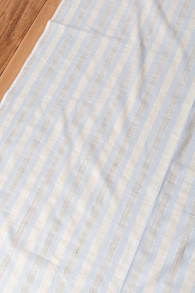 〔1m切り売り〕コットンのラリーキルトスタイルのストライプ布〔約106.5cm〕 3 - インドならではの布です