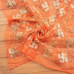 〔1m切り売り〕伝統模様刺繍のメッシュ生地布〔幅約108cm〕の商品写真