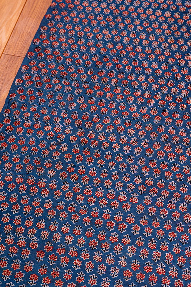 〔約3.8m 長尺布】伝統息づくインドから　昔ながらの木版インディゴ藍染布〔横幅：約111cm〕 2 - とても素敵な雰囲気です