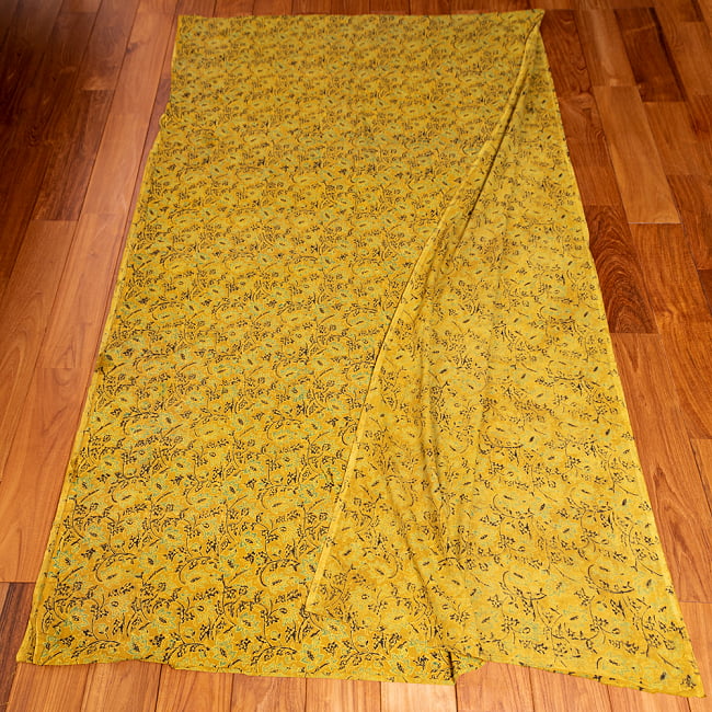 〔約3.8m 長尺布】伝統息づくインドから　昔ながらの木版染め更紗デザインの伝統模様布〔横幅：約110cm〕 3 - お得な長尺布です。横幅もしっかりある上、長さが長いのでさまざまな用途にご使用いただけます。