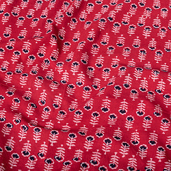 〔1m切り売り〕伝統息づく南インドから　昔ながらの木版染め更紗模様布 - 赤系〔横幅:約113cm〕の商品写真