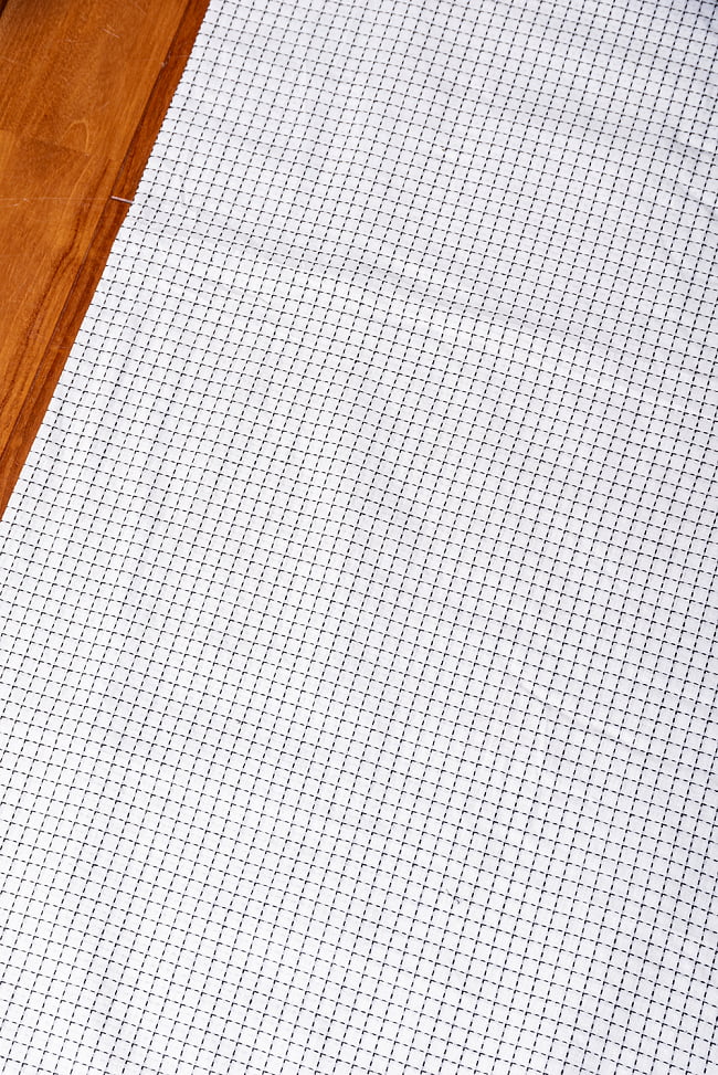 〔1m単位切り売り〕南インドのシンプルコットン チェック模様布〔幅約120cm〕 - ホワイト系 2 - とても素敵な雰囲気です