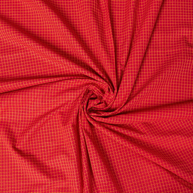 〔1m切り売り〕南インドのシンプルコットン　チェック模様布〔幅約119cm〕 - 赤系の写真1枚目です。インドらしい味わいのある布地です。格子模様,切り売り,量り売り布,アジア布 量り売り,手芸,裁縫,生地,アジアン,ファブリック