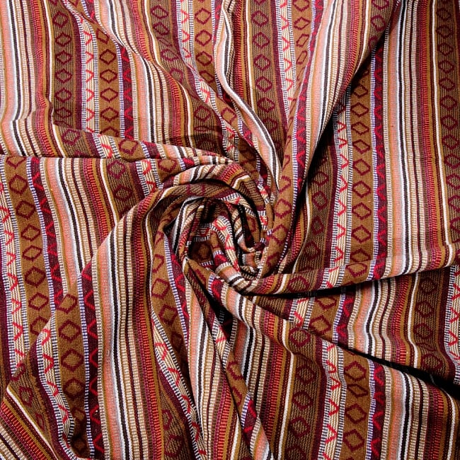 【最大の繋がった長さ1m】〔50cm切り売り〕ネパール織り生地-中厚手〔幅150cm〕 3 - 生地を近くから見てみました。