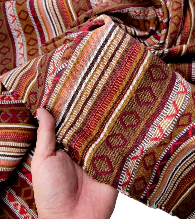 【最大の繋がった長さ1m】〔50cm切り売り〕ネパール織り生地-中厚手〔幅150cm〕 4 - 厚みも十分あるしっかりとした生地です