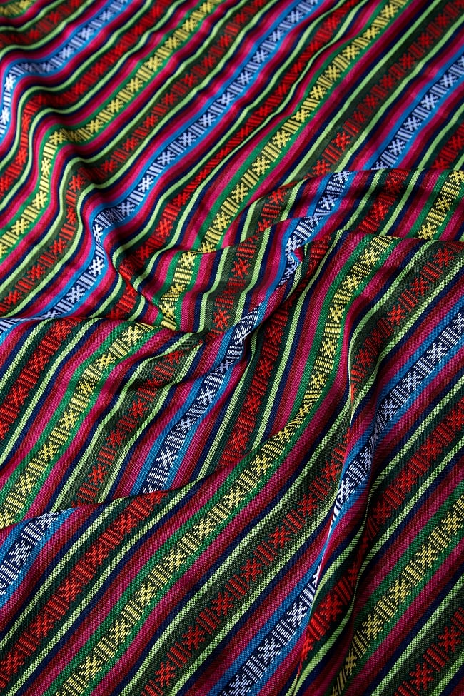 〔50cm切り売り〕ネパール伝統のコットン織り生地　薄手〔幅150cm〕 2 - 丁寧に織られたコットン生地です。ネパールから海を越えてお届けします！