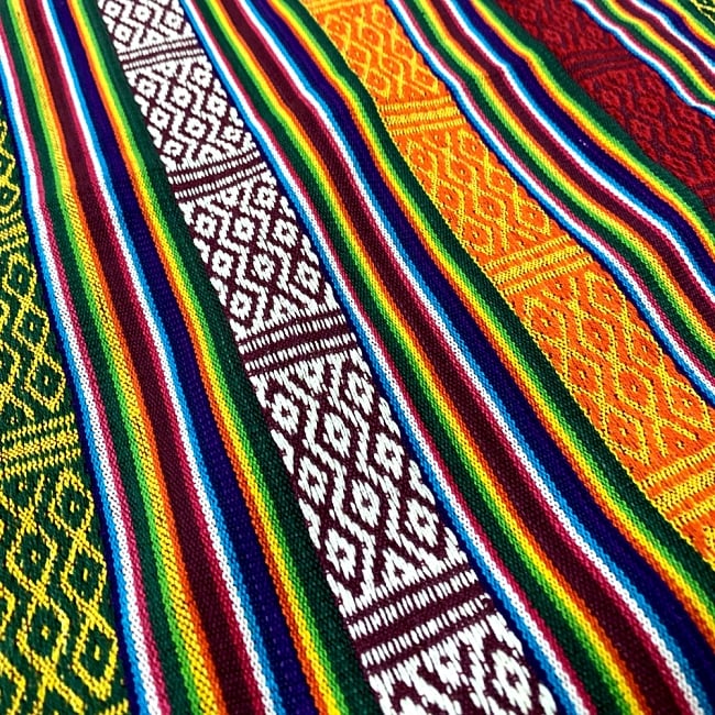 〔テーブルクロスサイズ〕ネパール織り生地[長さ：150cm][幅:106cm] 2 - ネパール伝統の模様です。