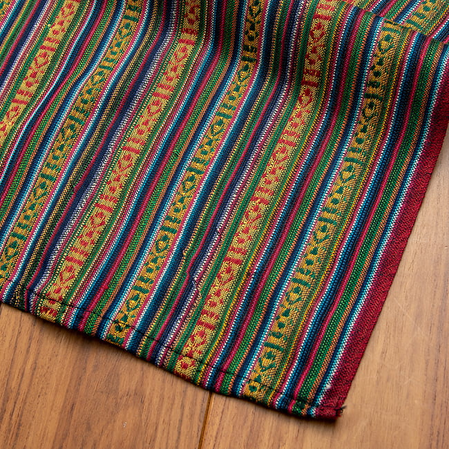 〔テーブルクロスサイズ〕ネパール織り生地のマルチクロス - 145cm x 200cm 4 - 端には止め処理がされています。
