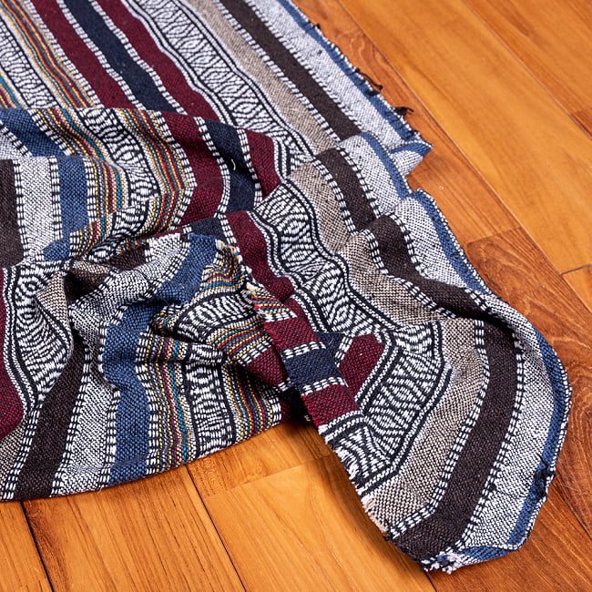 〔50cm切り売り〕ネパール伝統のコットン織り生地　厚手〔幅111cm〕111 5 - 縁の部分の拡大写真です