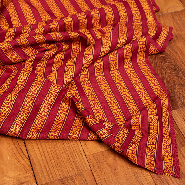 〔50cm切り売り〕ネパール伝統のコットン織り生地　薄手〔幅約150cm〕 5 - 縁の部分の拡大写真です
