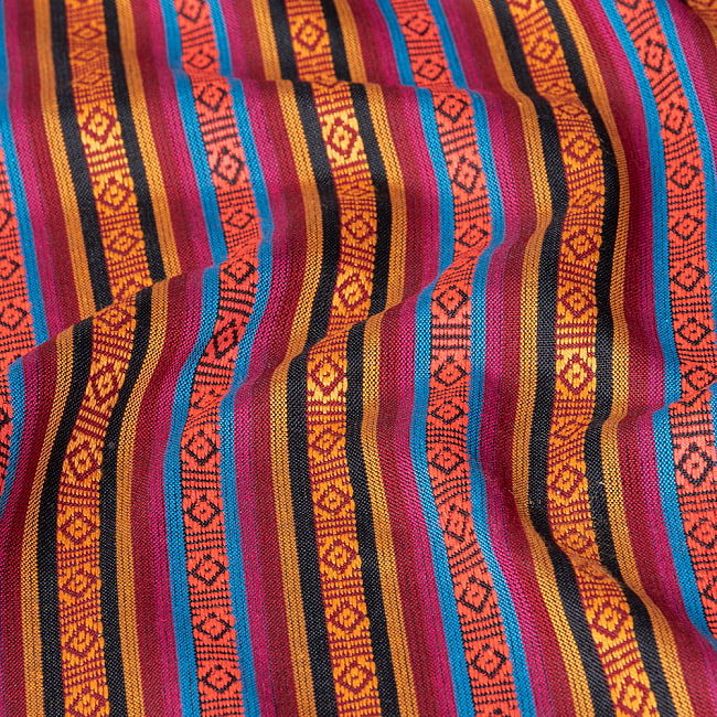 〔50cm切り売り〕ネパール伝統のコットン織り生地　薄手〔幅約148cm〕 4 - さらに拡大写真です