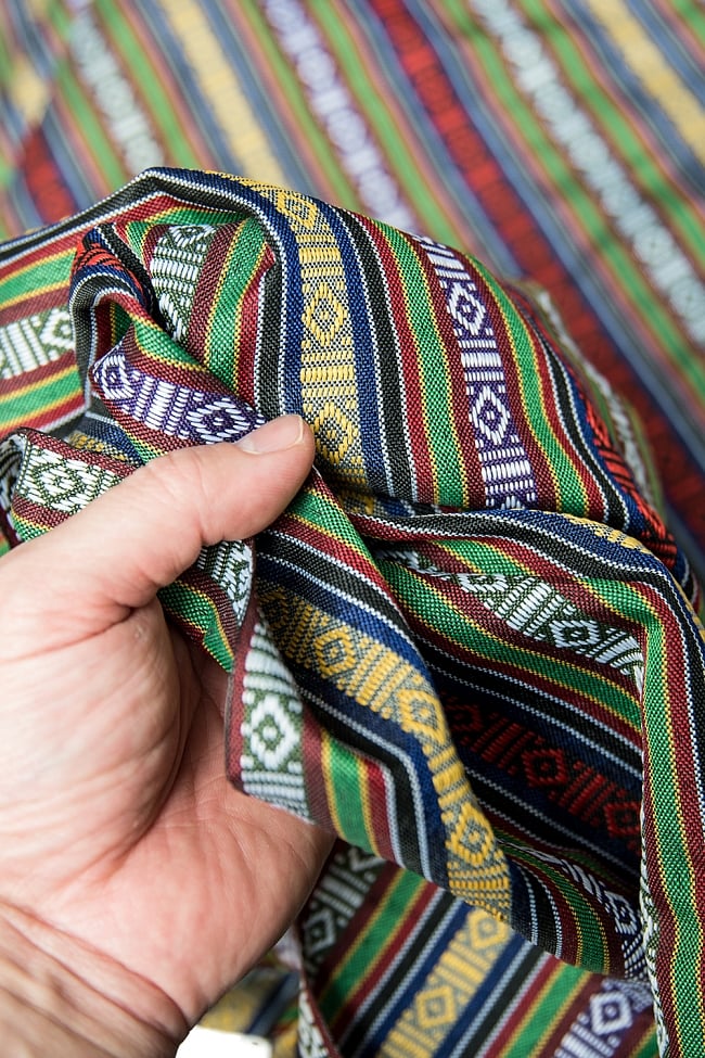 〔50cm切り売り〕ネパール伝統のコットン織り生地　薄手〔幅150cm〕 6 - 素敵な質感の布地です。