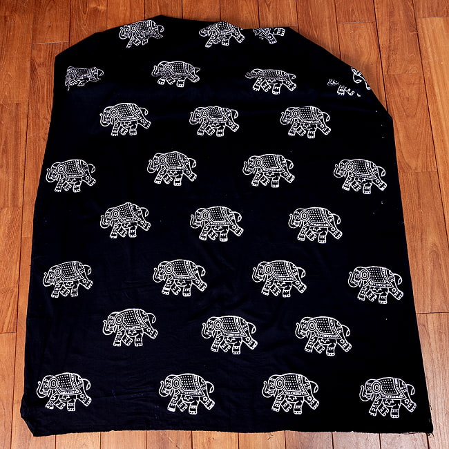 【3個セット】〔1m単位切り売り〕伝統の木版染め　シンプルでかわいい動物デザイン布　象さん　ブラック系〔幅約107cm〕 3 - 1m単位で、ご注文個数に応じた長さでお送りいたします。横幅100cm以上ある大きな布なので、たっぷり使えます。