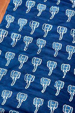 【3個セット】〔1m単位切り売り〕インドの伝統息づく　昔ながらの木版インディゴ藍染布　象さん　ネイビー系〔幅約110cm〕 - サブ4