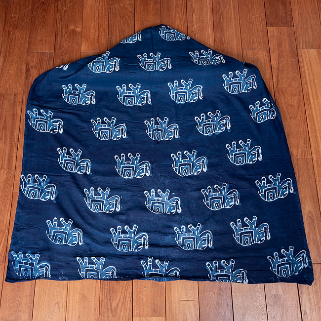 【3個セット】〔1m単位切り売り〕インドの伝統息づく 昔ながらの木版インディゴ藍染布 象さん ネイビー系〔幅約111cm〕 3 - 1m単位で、ご注文個数に応じた長さでお送りいたします。横幅100cm以上ある大きな布なので、たっぷり使えます。