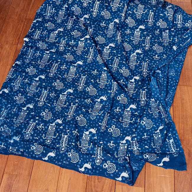 【3個セット】〔1m単位切り売り〕インドの伝統息づく　昔ながらの木版インディゴ藍染布　ペトログリフ柄　ネイビー系〔幅約112cm〕 7 - 全体写真です