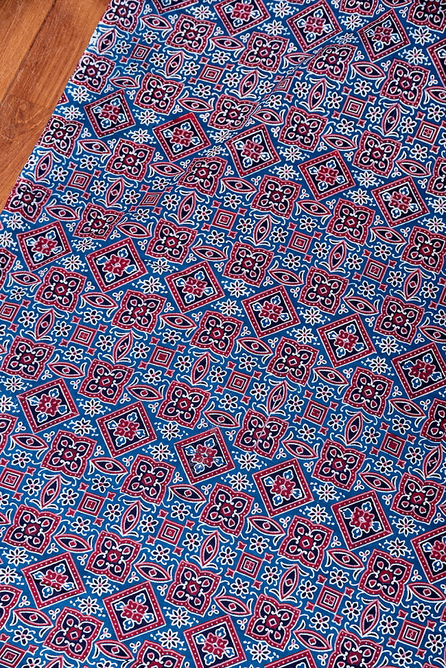 【3個セット】〔1m単位切り売り〕伝統アジュラックデザイン布　インディゴ染め　ネイビー系〔幅約109cm〕 4 - とても良い雰囲気